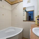 Urban Nest - Sonaty 6c * ワルシャワ
